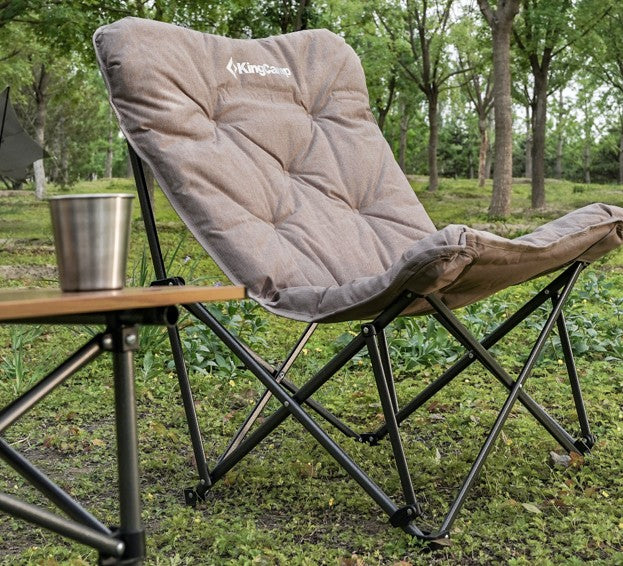 chaise-de-camping-sur-gazon