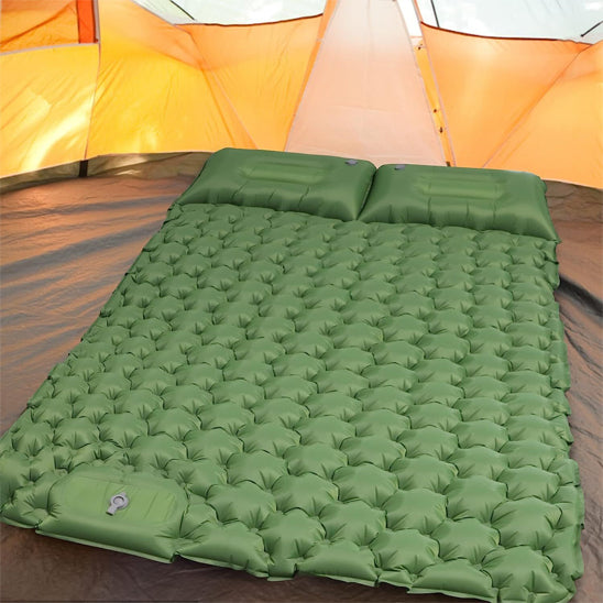 matelas gonflable 2 personnes vert dans tente