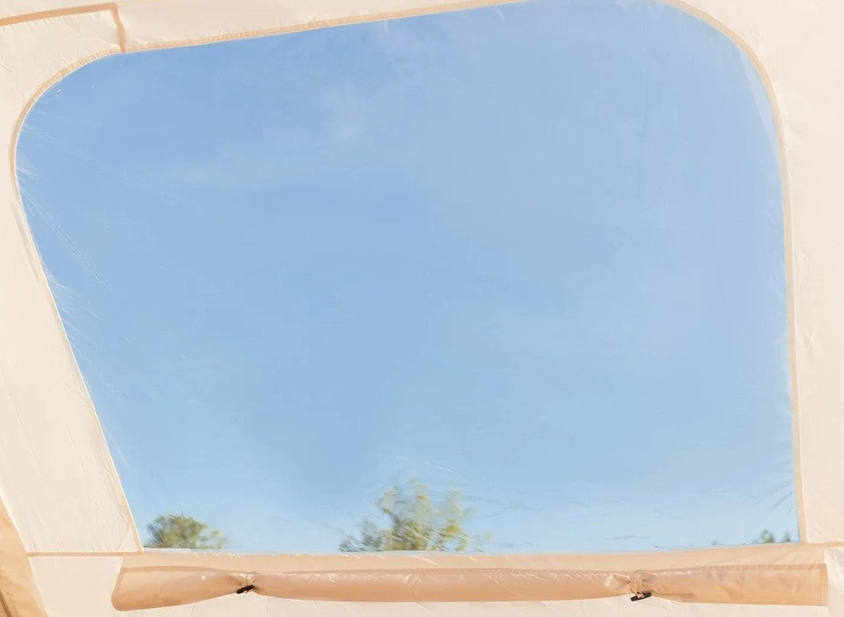 tente-gonflable-la-triangulaire-fenetre